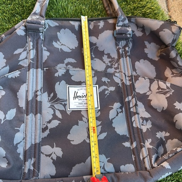 Herschel Floral Print Red Striped Interior Bag Workbag Overnight bag - Picture 11 of 12